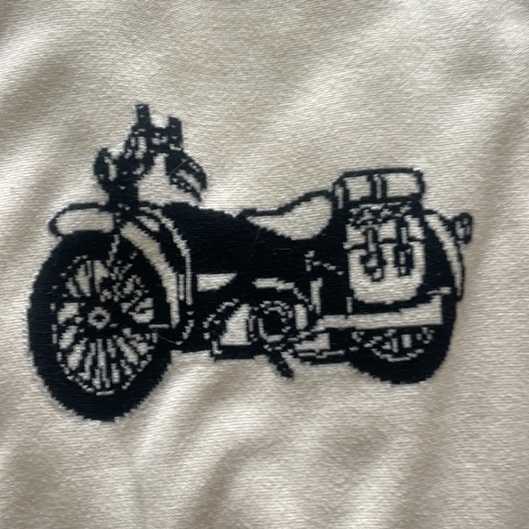 Volcom sweater 🏍️ - Picture 2 of 4